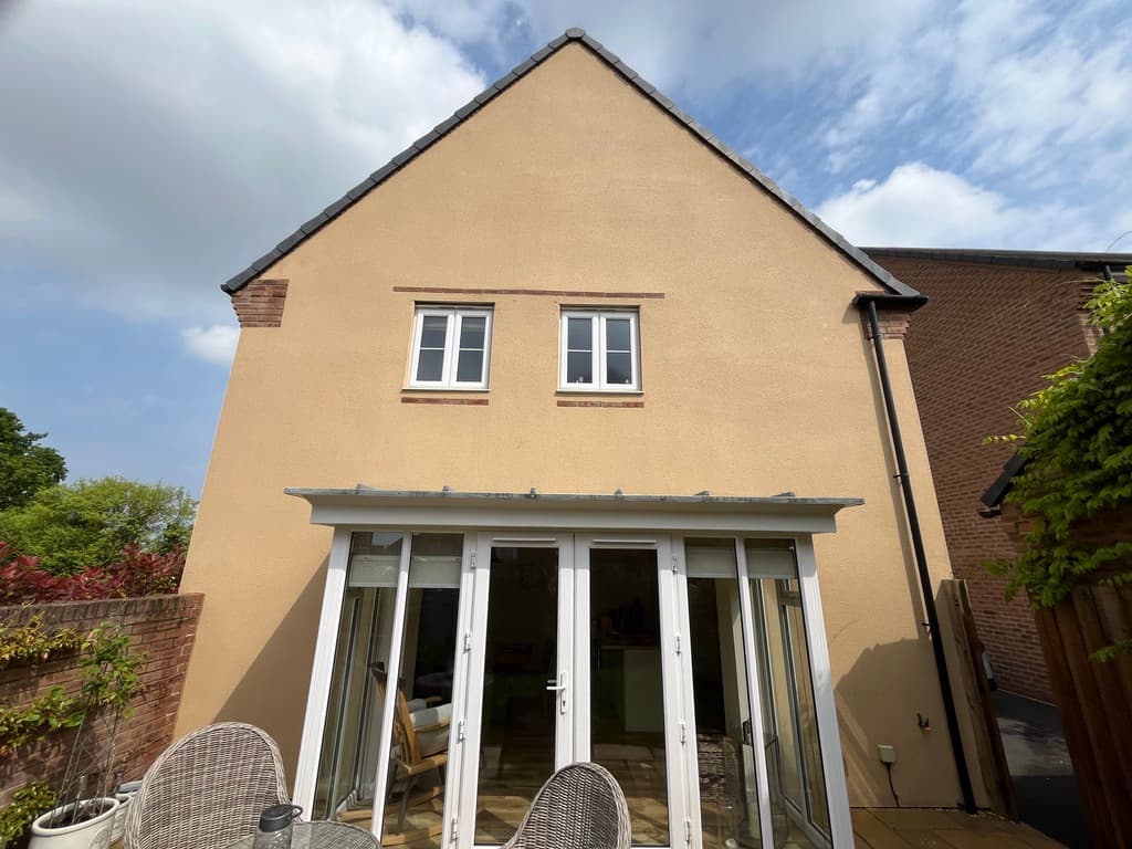 Render Cleaning Cost Essex: Soft Wash Prices 2026